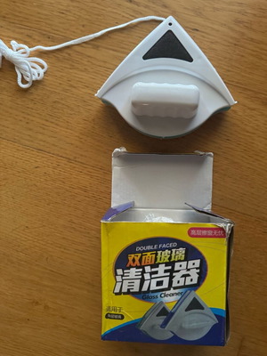 Glass cleaner device new