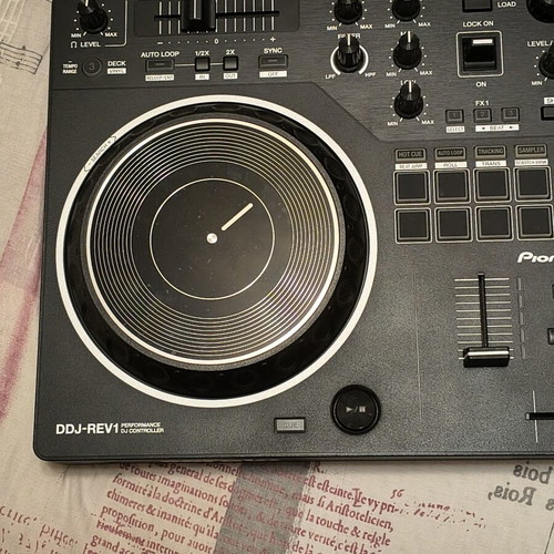 Pioneer DDJ REV1 DJ controller