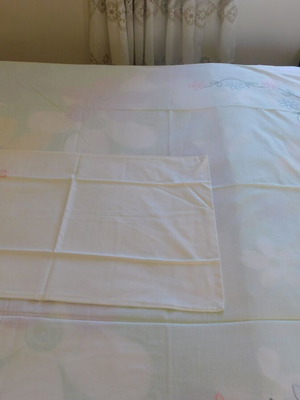 Single Machine Bed Sheets new, two sets with pillowcases