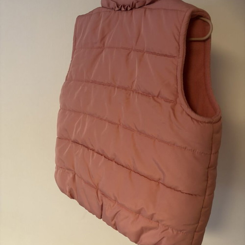 Zippy baby sleeveless jacket like new, button closure