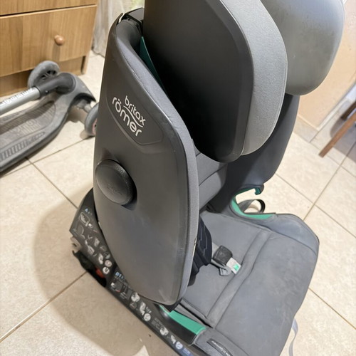 Britax Romer Advansafix i-Size car seat like new