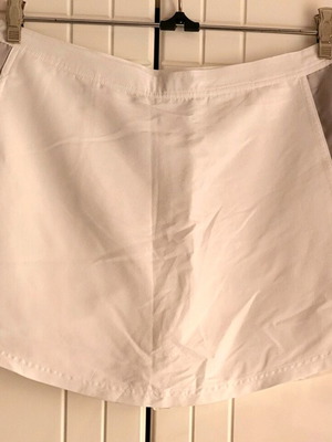 White athletic skirt-shorts Feroti Large like new