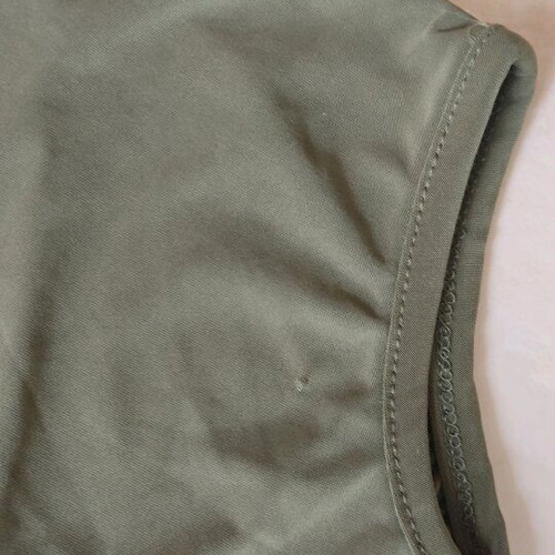 Top like new in khaki color size M