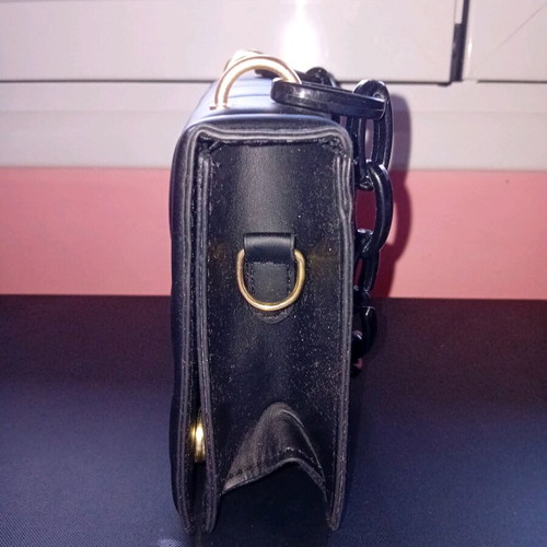 Small black bag with black chain used