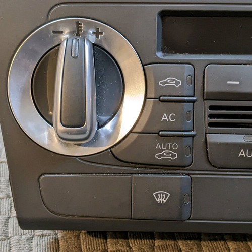 Climatronic Audi A3 8P 2din like new