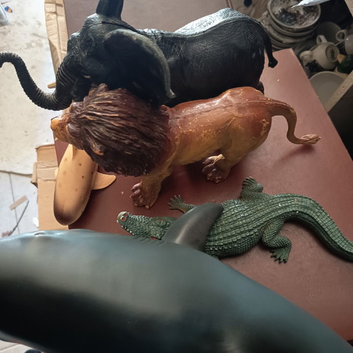 Plastic wild animal figures pack of 5 used