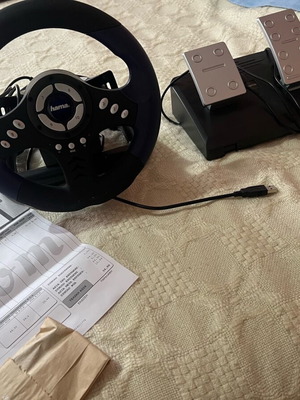 Hama Racing Wheel Thunder V18 like new, USB compatible