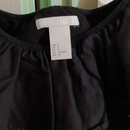 H&M black top blouse size S, like new, elastic