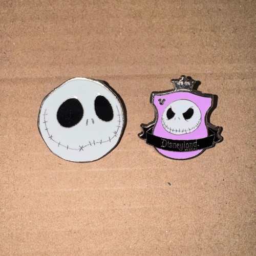 Disney 2 pins Jack Skellington The Nightmare Before Christmas like new