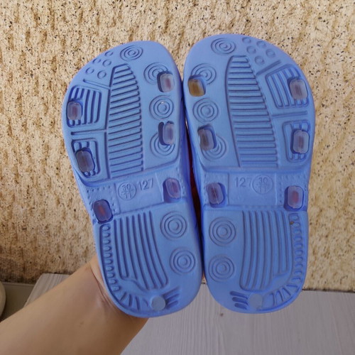 Giardino D'Oro flip flops for girls size 30 like new blue and pink