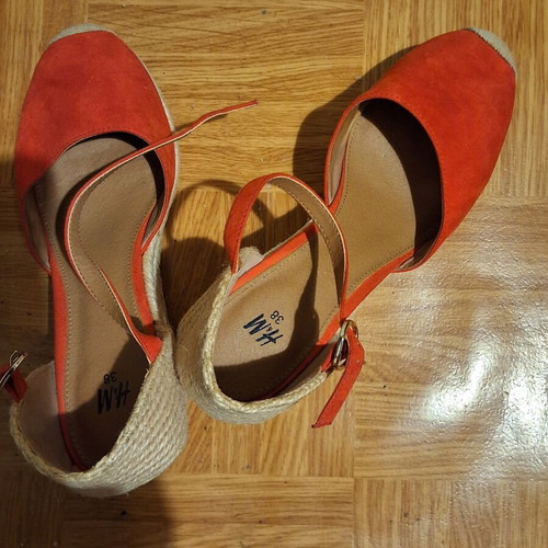H&M Coral Summer Platform Sandals Size 38 Used