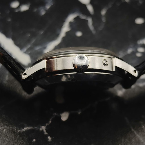 Vintage Wittnauer Automatic Day-Date 17J AXA 1468N watch