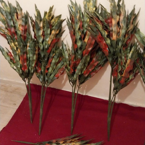 Plastic flowers set of 25 for pots and garden