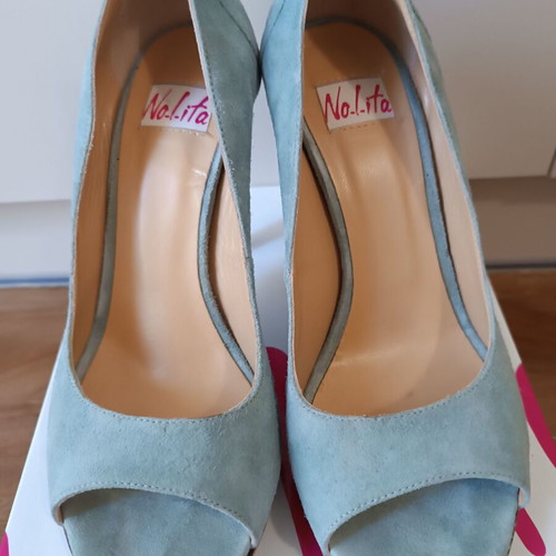 Peep Toe Nolita Pumps Size 39 like new, suede green with silver