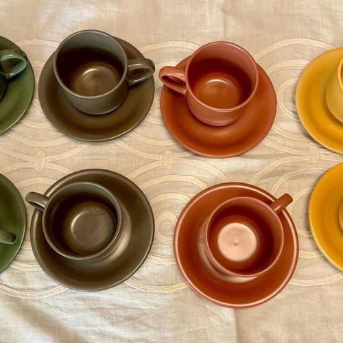 Set of 8 coffee cups with saucers new in earthy autumn shades