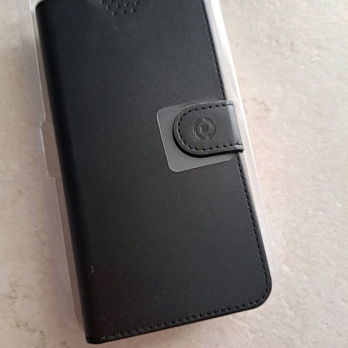 Universal wallet case black up to 6.4 inches open packaging new