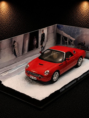 Ford Thunderbird Die Another Day James Bond Collection 1:43 model
