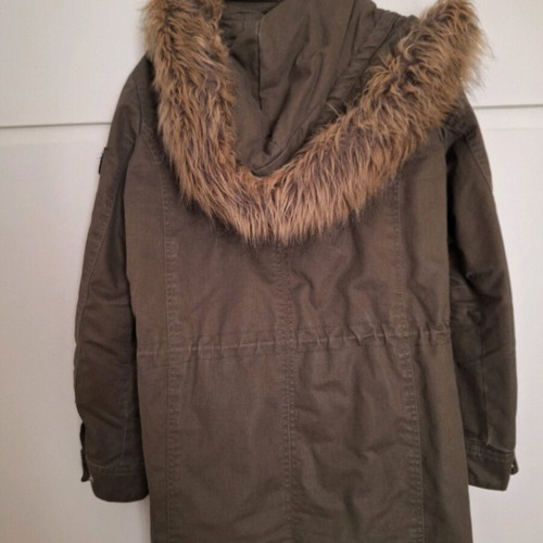 Bershka women's long jacket with detachable fur hood khaki, like new