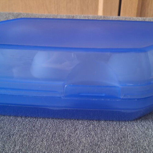 Tupperware egg holder 6 slots like new