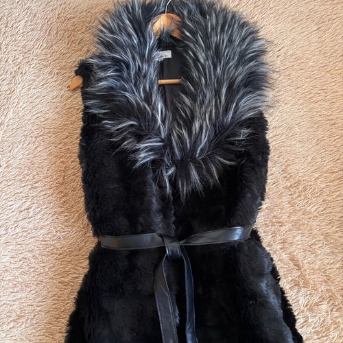 Miss Simbolo fur vest size M like new, black and gray