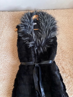 Miss Simbolo fur vest size M like new, black and gray