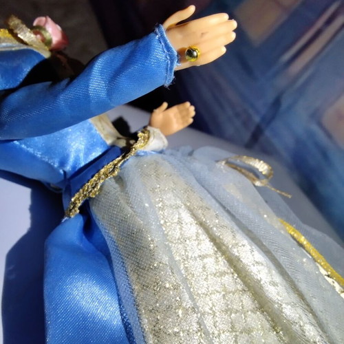 Mattel Barbie Sleeping Beauty collectible doll 1997