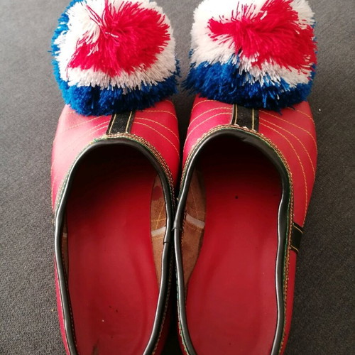 Tsarouchia used, leather, size 43, red dance shoes