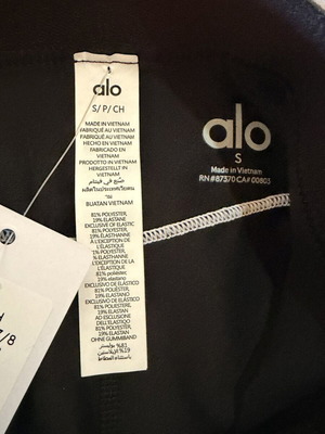 Alo Yoga Airbrush High-Waist Heart Throb Legging, black, size S