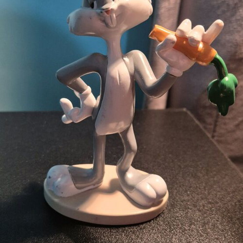 Looney Tunes Bugs Bunny collectible figure like new