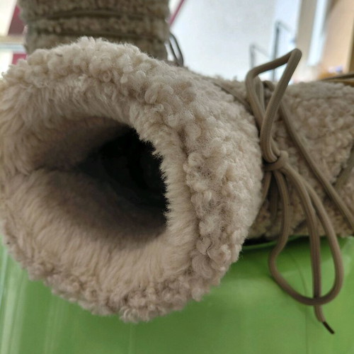 Boots with fur size 40 like new, beige and brown