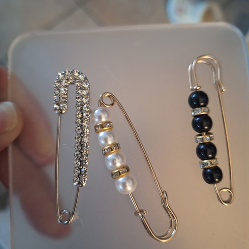 Decorative Safety Pin new, gold and silver colors