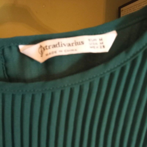Strativarius pleated blouse like new, size M