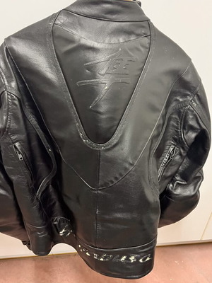 Μπουφάν μηχανής Suzuki Hayabusa μεταχειρισμένο, σε καλή κατάσταση