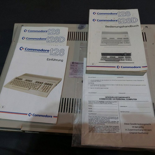 Commodore 128 like new in excellent working condition