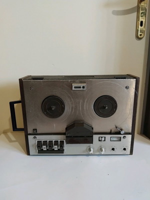 Tape recorder used for spare parts
