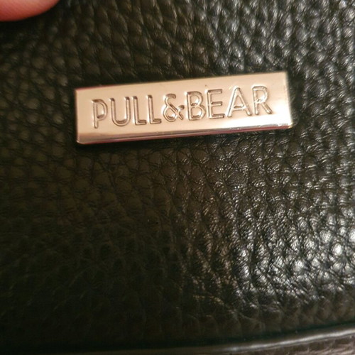 Pull & Bear crossbody black bag like new