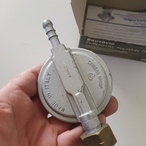 Low pressure regulator used with instruction manual