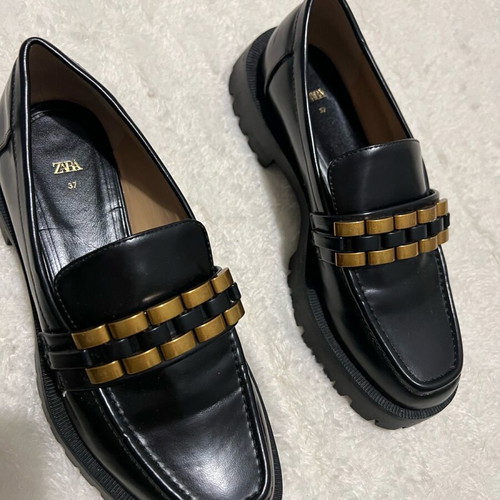 Zara shoes black size 37 like new