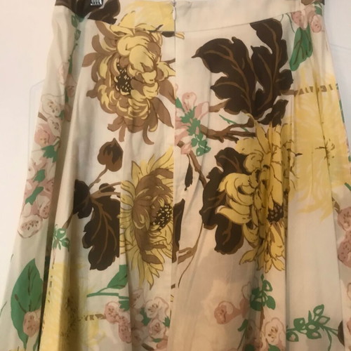 Alpha skirt with flowers like new, summer style