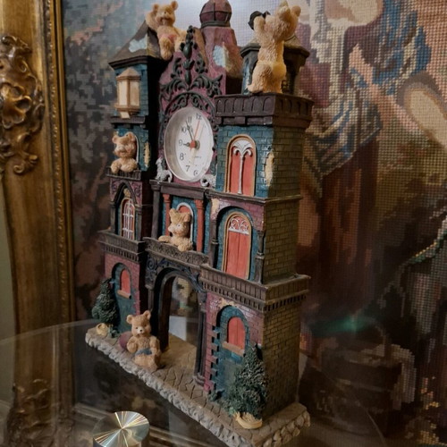Vintage clock used, unknown if working