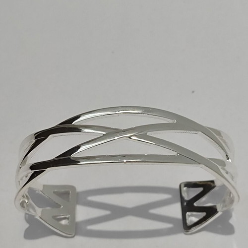 Silver 925 cuff bracelet with modern geometric design