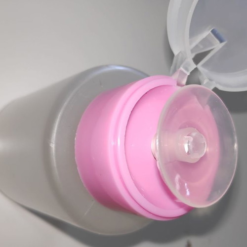 Liquid containers with pump, new, pack of 4