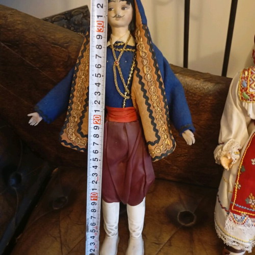 Handmade vintage dolls with traditional costumes like new, set of 4