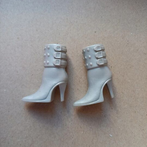 Vintage Barbie shoes like new