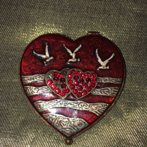 Bronze mirror with enamel used, for bag