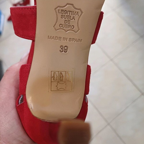 Karida heels like new, red suede leather, 9 cm heel, size 39