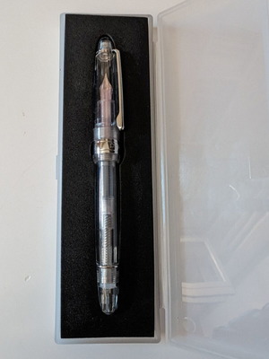 Fine pen with converter like new