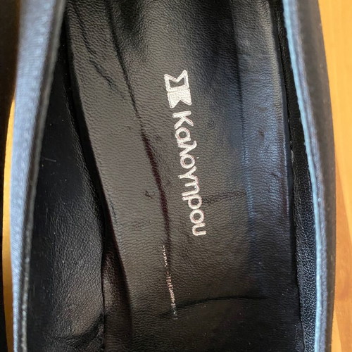 Satin black Kalogirou pumps like new, size 38.5