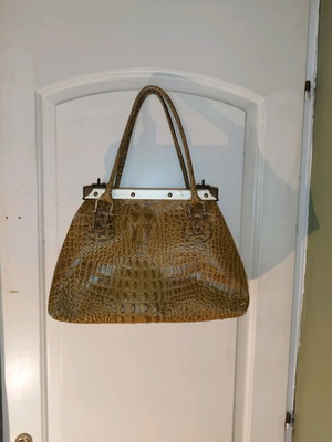 Leather handbag new, multicolored with metal clasp