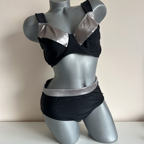Black two-piece swimsuit size S new